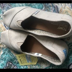 TOMS BNIB NATURAL METALLIC BURLAP ✨ sz 10